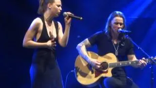 Alter Bridge feat. Lzzy Hale - 'Watch Over You' live at Phones4U Arena, Manchester 10/23/2013