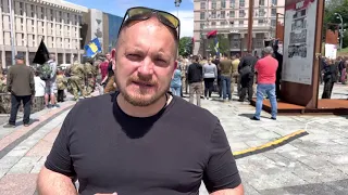 Мер Конотопа Артем Семеніхін приїхав попрощатися з комбатом Олегом Куциним