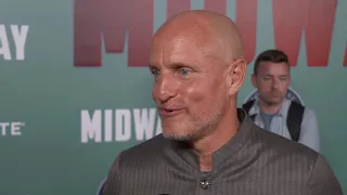 Midway Honolulu, USS Halsey event - Itw Woody Harrelson (official video)