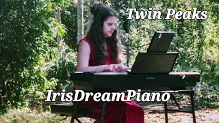 IrisDreamPiano plays a haunting Twin Peaks trio. Falling,  Laura Palmer's Theme and Heartbreaking.