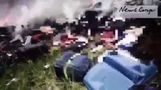 Первые кадры с места катастрофы MH17