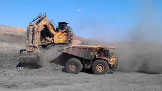 Cat 793F mining QLD
