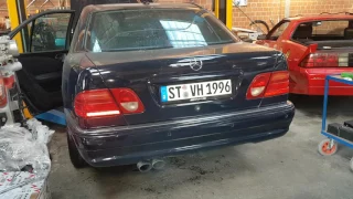 Mercedes w210 E55 AMG loud exhaust