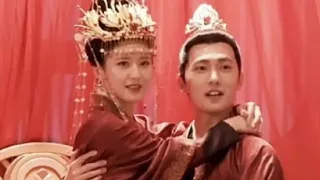 Very romantic behind the scenes wedding scene Bai Fengxi and Hei Fengxi.