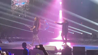 Jonathan Cain from Journey and Brian Welch from Korn Performing “Don’t Stop Believing”