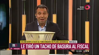 Delincuente le tiró un tacho de basura al fiscal en plena audiencia