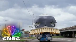 Jay Leno's Garage: Art On Wheels: Jay Takes A Ride In Detroit's "Bubble Car" | CNBC Prime