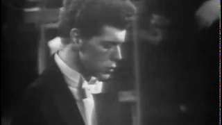 Van Cliburn plays the Russian Song "Moscow Nights"