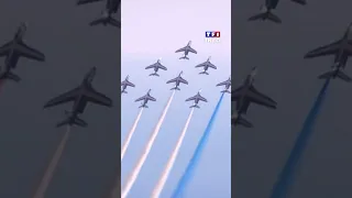 🇫🇷 Le passage de la patrouille de France au dessus du Vieux-Port de Marseille