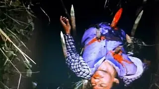 Mad Doctor Of Blood Island (1969) ~ Spike Trap And Decapitation Scene | Filipino Horror Classic 8mm