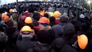 Штурм Євромайдану: протистояння на вул. Інститутській