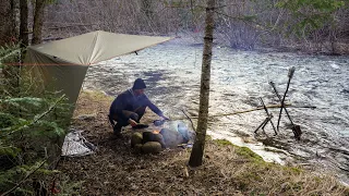 Solo Bushcraft Camping - Rotisserie Chicken Water Wheel