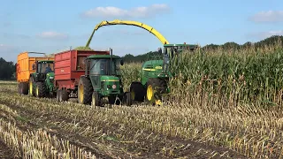Mais hakselen door melkveebedrijf van Engelenhoven met een John Deere 7400 (2021)