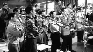 Glenn Miller "Chattanooga Choo Choo"   ("Sun Valley Serenade", 1941)