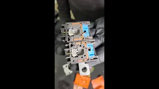 Inside A Tesla Pyro Fuse (2200 Amps)