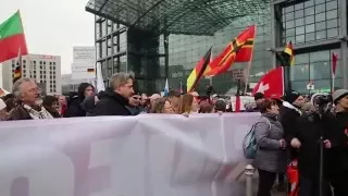 Auftaktkundgebung "Merkel muss weg" Demonstration - 12.03.2016 - Berlin