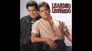Um Violeiro Toca - Leandro & Leonardo