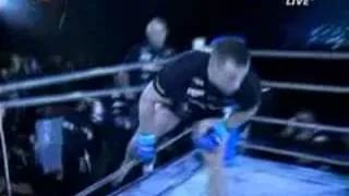 PRIDE MIDDLE WEIGHT GP 2005 FINAL- FEDOR EMILIANENKO VS MIRKO CRO COP ENTRANCE