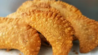 HOW TO MAKE THE TASTIEST CRUNCHY FRIED PIES