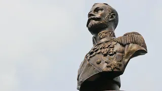 В Волгоградской области установлен бюст царю-мученику Николаю II. Памятные медали.