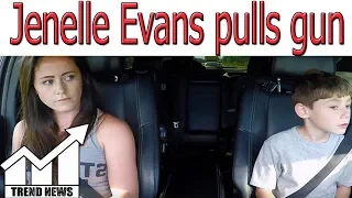 ‘Teen Mom’ Jenelle Evans pulls gun with son in car