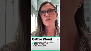 Cathie Wood explains how Bitcoin gets to $1.5 MILLION😱 #shorts