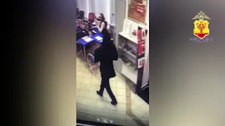 Неизвестный в маске попытался ограбить банк в Чебоксарах