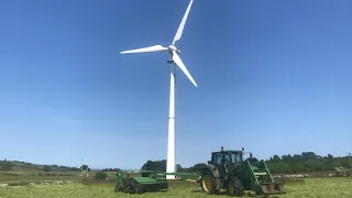 John deere duo cutting grass 😎