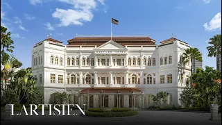 The Raffles in Singapore: visit one of the most iconic and luxury hotels in Asia ! 4K video