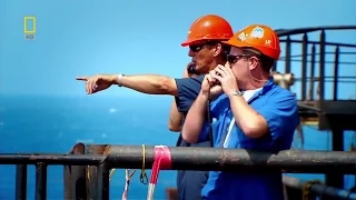 PETROLEUM ENGINEERS WORKING IN OIL RIG IN MEXICO