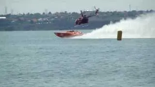 amazing speed boat vs helicopter