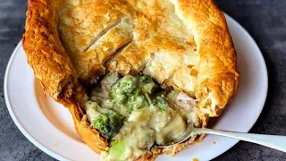 CREAMY VEGAN BROCCOLI PIE | EASY VEGAN DINNER