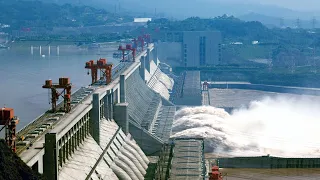 CHINA के लिए खतरा || WORLD BIGGEST DAM||#shorts#ytshorts#threegorgesdam#dam#chinadam#dangerous#facts