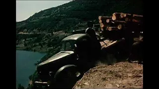 Над Тиссой (1958) - car crash scene