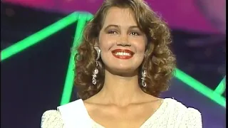 CROWNING MOMENT: Miss Universe 1991