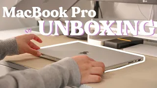 Macbook Pro M2 Pro + Accessories Unboxing