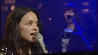 Norah Jones & J Walter Hawkes: Sinkin' Soon (Live from Austin 2007)