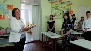 Surprize la tine acasă,sat.Albinețul Vechi,rn.Fălești.Doamnei Elena Bantea,din partea elevilor!