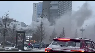 В центре Москвы пожар — на Новом арбате горит ресторан «Стейк ит изи»