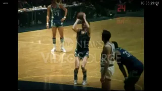 Pistol Pete Maravich (a.k.a. Playoff Pete) ECSF G5 Hawks @ Knicks, April 1, 1971