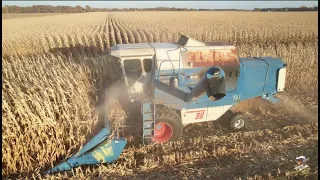 Illinois Corn Harvest with a CLAAS DOMINATOR 96 Combine