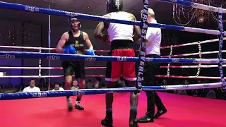 JIBRIL NOBLE FIRST FIGHT  TRAINING UNDER GREG HACKETT 2nd HALF OF THE 2nd ROUND. 130lb PROSPECT.