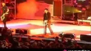 Sum 41 - Over My Head (Live Winterjam 2003)