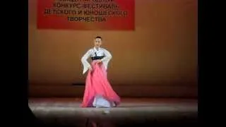 "Красивая девушка" - корейский танец соло