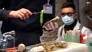 Japanese Street Food - Giant Oysters