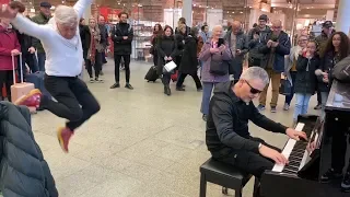 Piano Fight With Senior Citizen Kicks Off In The Mall