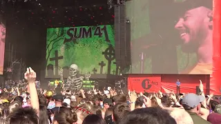 Sum 41 & Mike Shinoda  Faint at Reading Festival 25 Aug 2018
