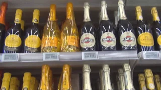 Игристые вина или "шампанское" на полках Ашана, ассортимент и цены перед праздниками