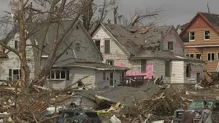 Tornadoes hit the South, Midwest