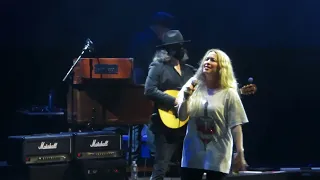 Alanis Morrissette performs "Wake Up" at Xfinity Center Great Woods in Mansfield MA on 4th Sep 2021